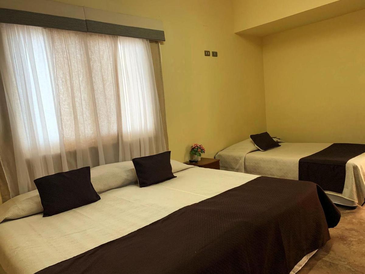 Juku Hostal Calama Bagian luar foto