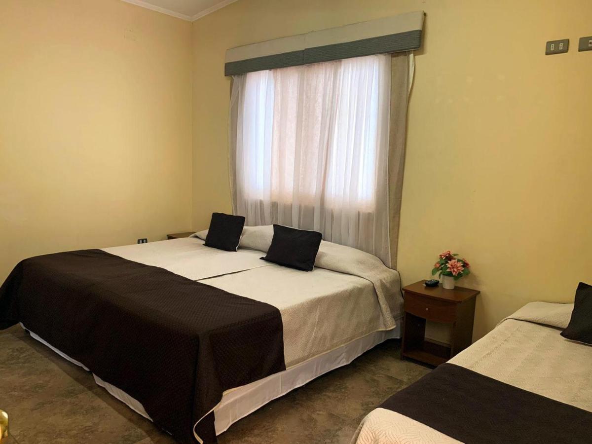Juku Hostal Calama Bagian luar foto