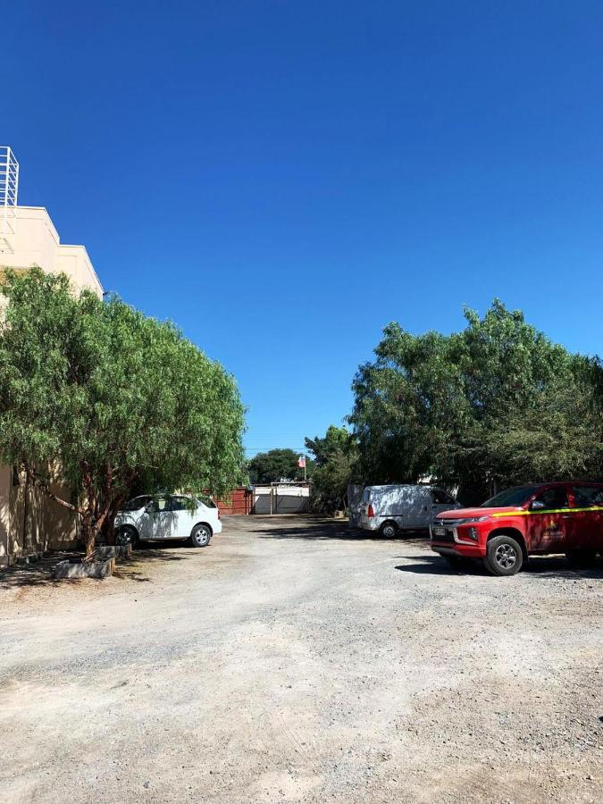 Juku Hostal Calama Bagian luar foto