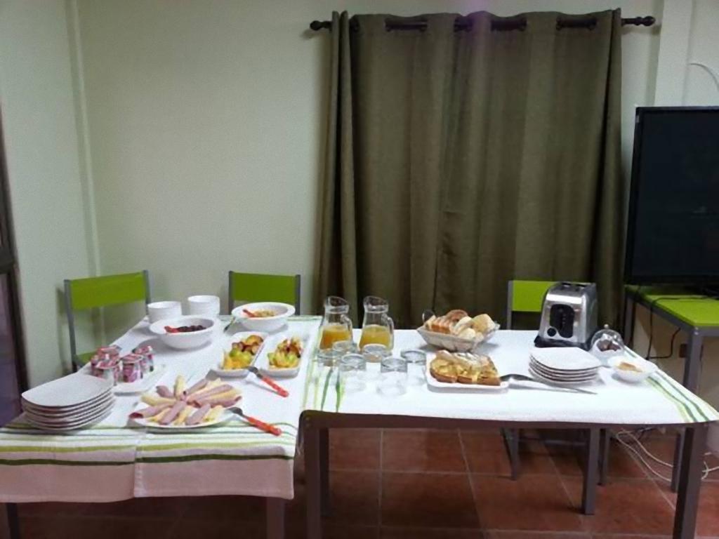 Juku Hostal Calama Bagian luar foto